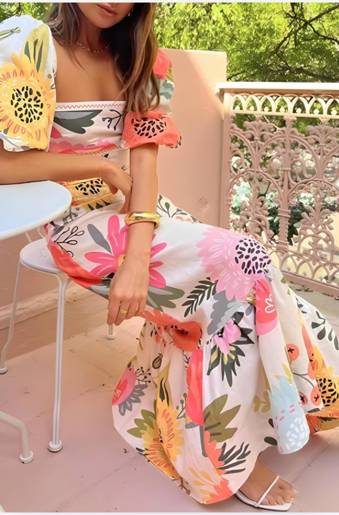 Bella Stride| MAXI dress with floral print, square neckline and puffed sleeves