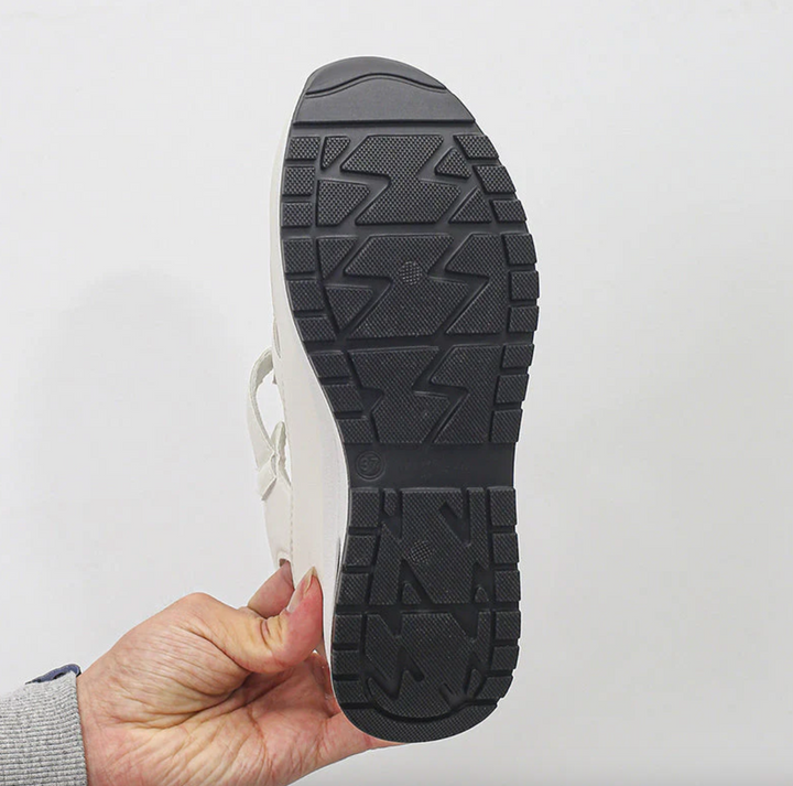 Bella Stride| CLOSED-TOE SNEAKER SANDALS