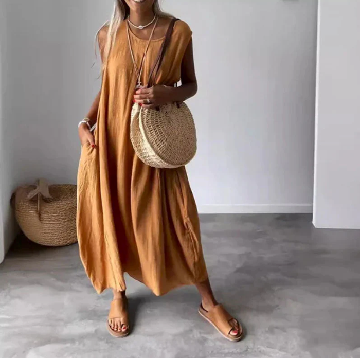 Bella Stride| Savanna™ - Relaxed Sleeveless Dress