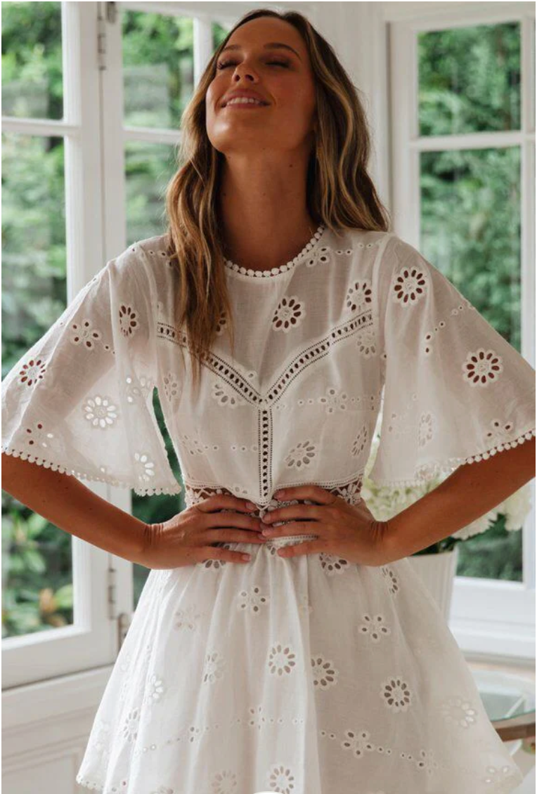 Bella Stride| Fleur™ - Backless Bell-Sleeve Dress