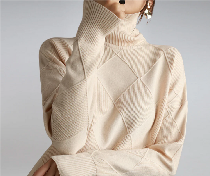 Bella Stride| Amaria™ - Elegant Warm Pullover