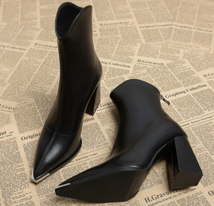 Bella Stride| Chelsea™- Stylish and Comfortable Leather Heels