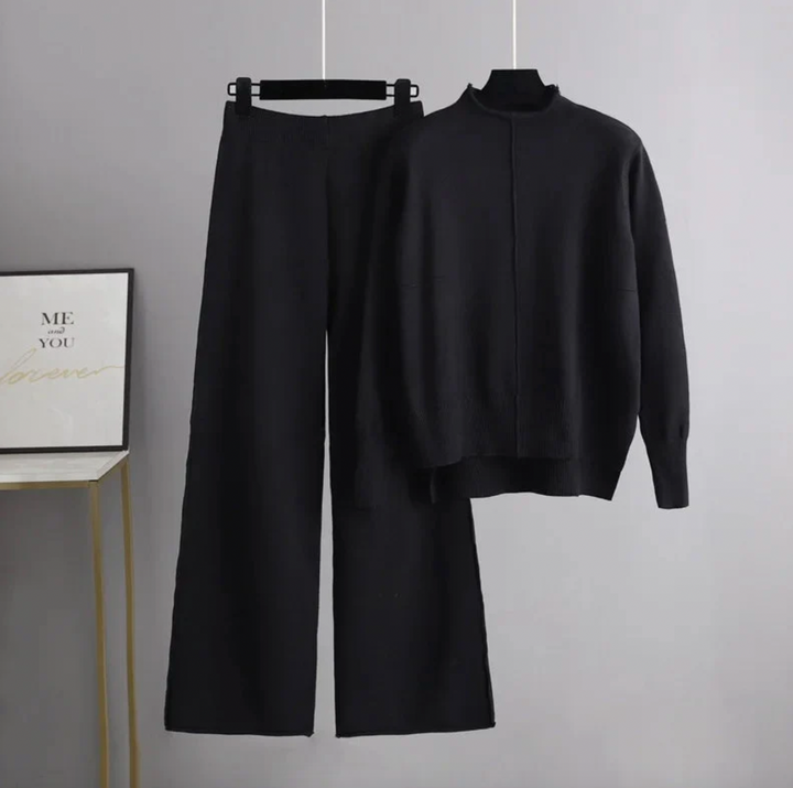 Bella Stride| Valentina- Knitted, thick and warm oversize jumper and trousers