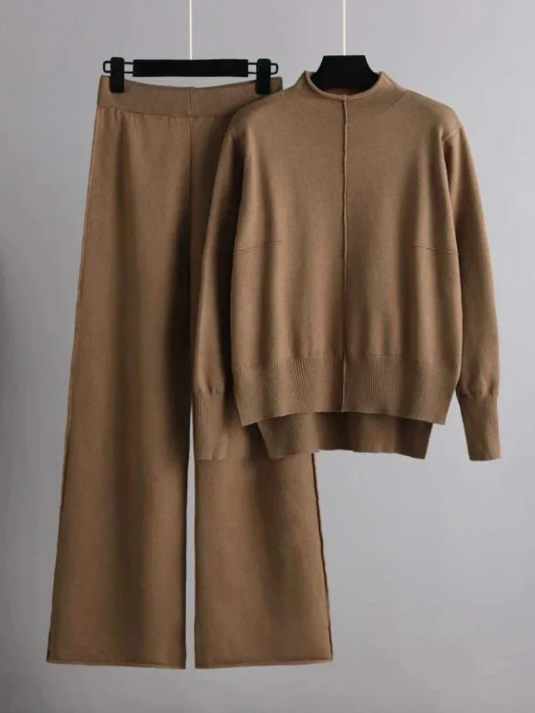 Bella Stride| Valentina- Knitted, thick and warm oversize jumper and trousers