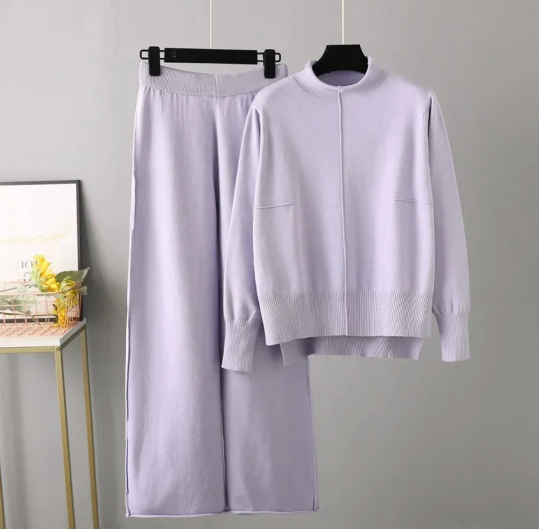 Bella Stride| Valentina- Knitted, thick and warm oversize jumper and trousers