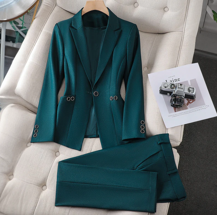 Bella Stride| L'Aurablend Sophistique Blazer Ensemble