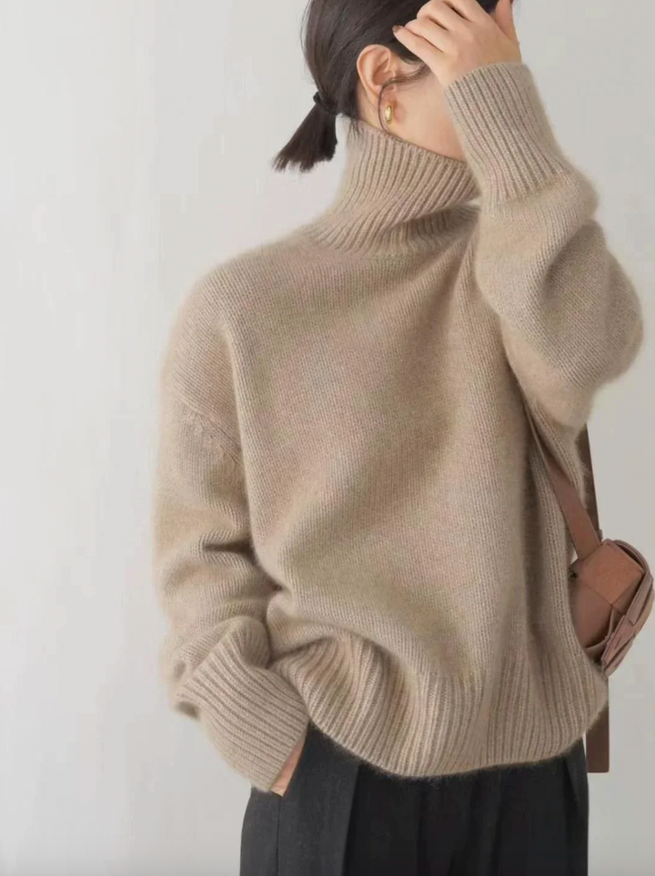Bella Stride| Lena - Turtleneck Sweater