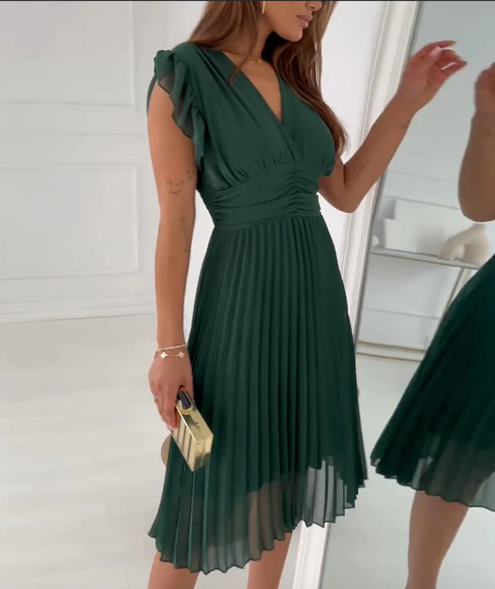 Bella Stride| Elegant pleated skirt with ruffled
