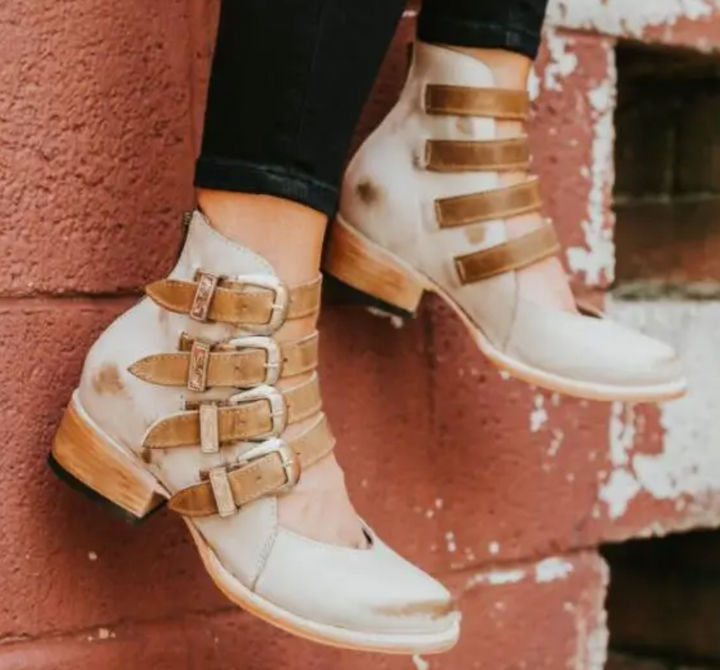 Bella Stride| Dixie™- Classic Vintage Leather Heels Featuring Buckle Detail