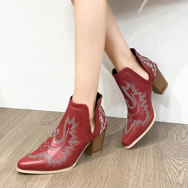 Avalance™| Sarianne Ankle Boots